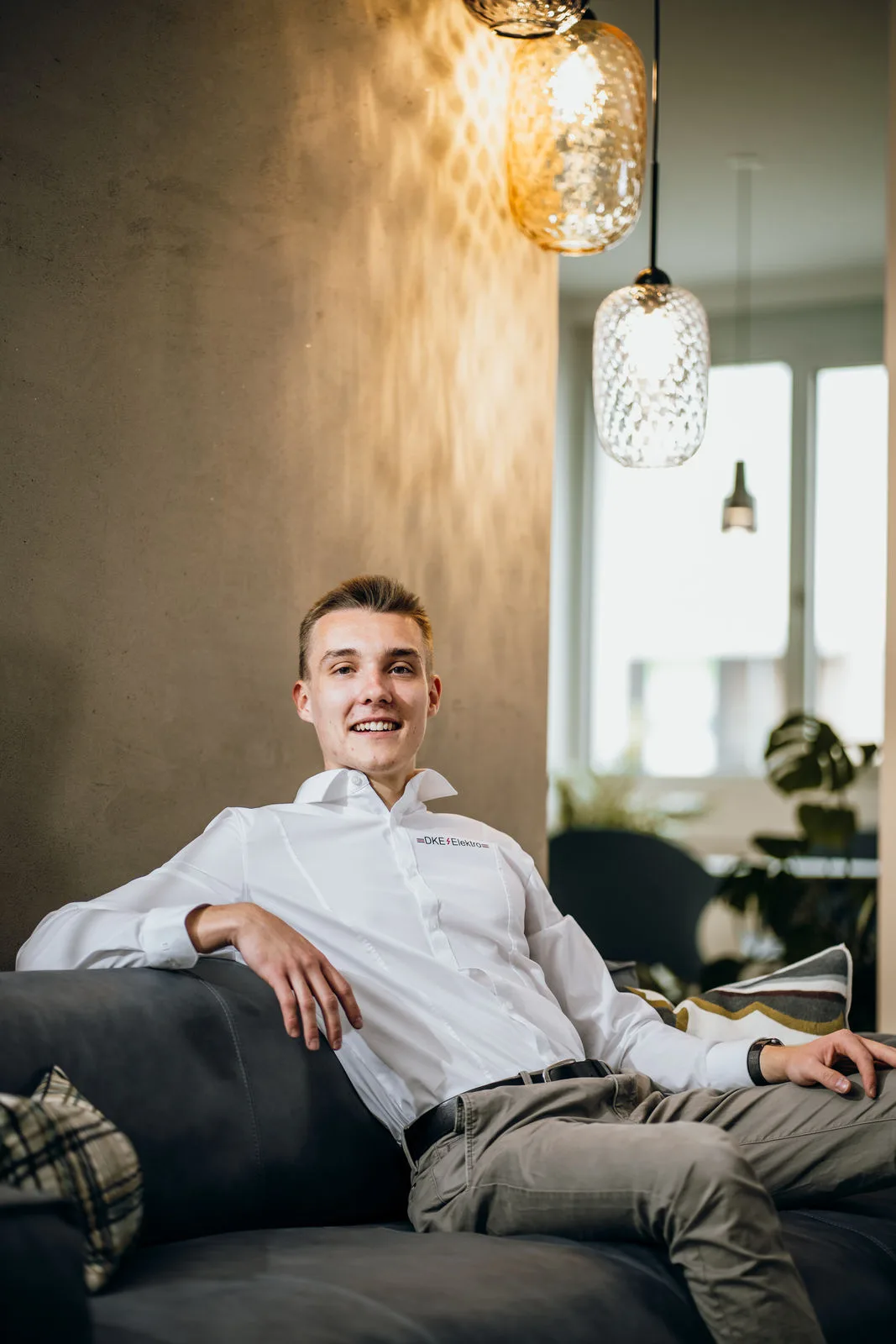 Businessportrait eines Mitarbeiters von DKE Elektro – Businessfotos vom Businessfotograf AINOVORA aus München